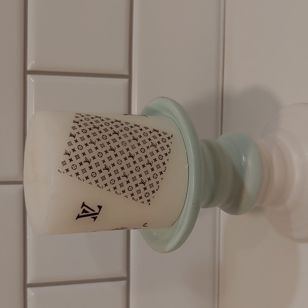 CANDLE W/ HOLDER